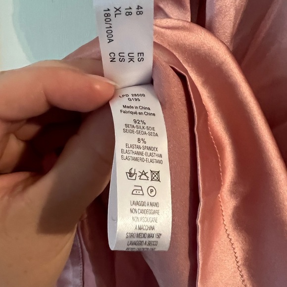 LA Perla Silk Camisole dark pink with spaghetti straps and stretch! NWT - Picture 12 of 12